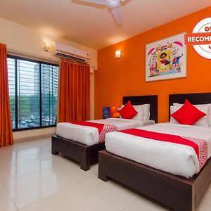 Oyo Flagship 23259 Hotel Galaxy Inn