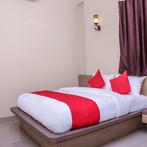 Oyo 14864 Hotel Satyam Inn